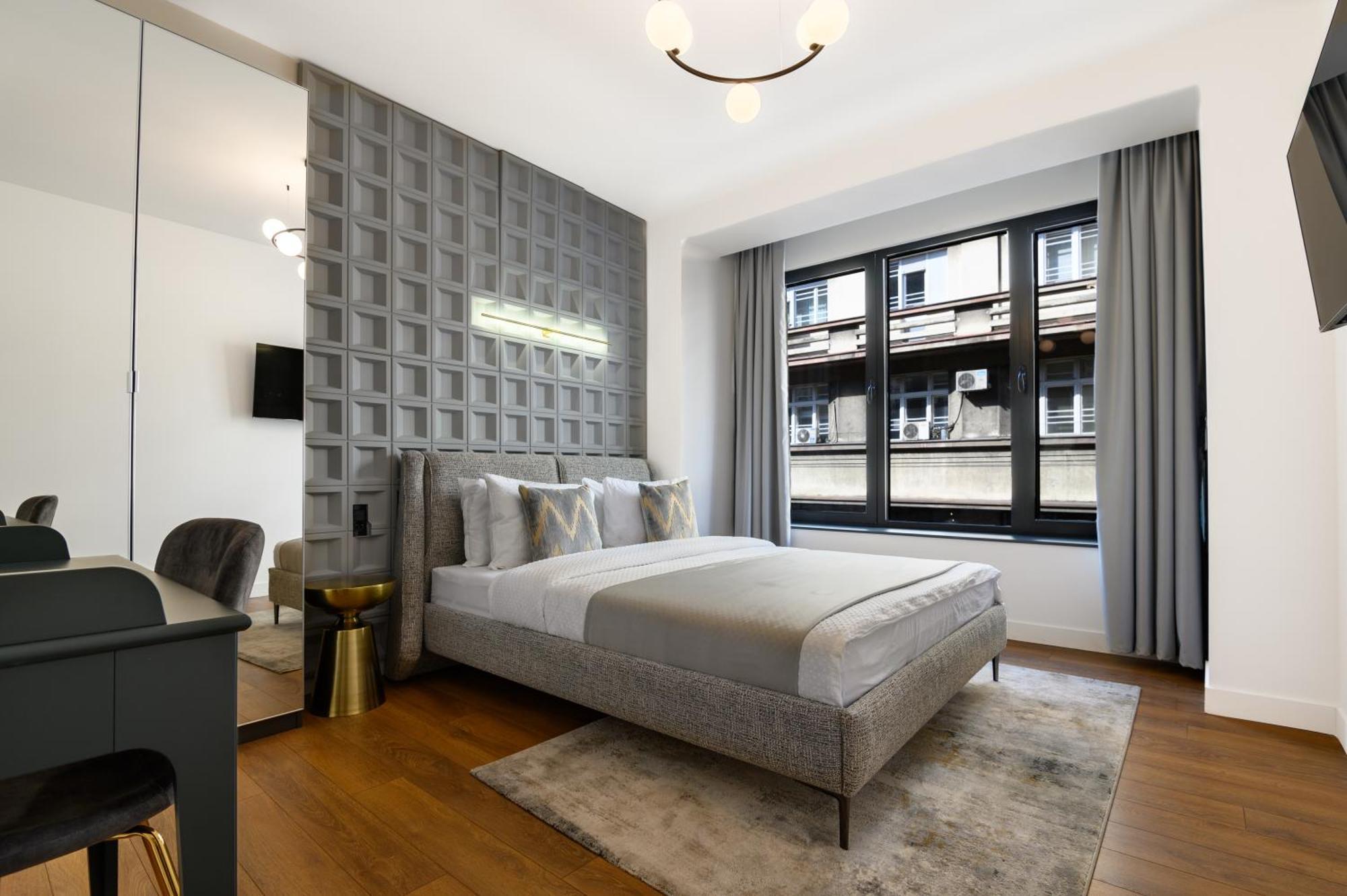 Urban Downtown Luxury Rooms And Suites Belgrade Exterior photo